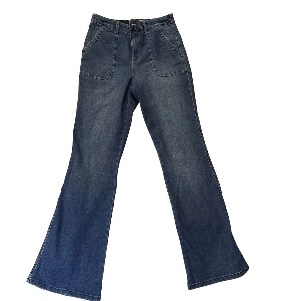 Democracy Jeans. Lt Blue. Sz 8 Ab Technology. Bootcut. Loose Legs. Flex.stretch
